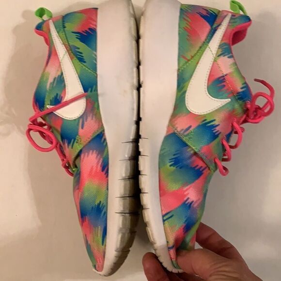 Nike size 6 1/2 fluorescent color athletic shoes - Picture 2 of 8